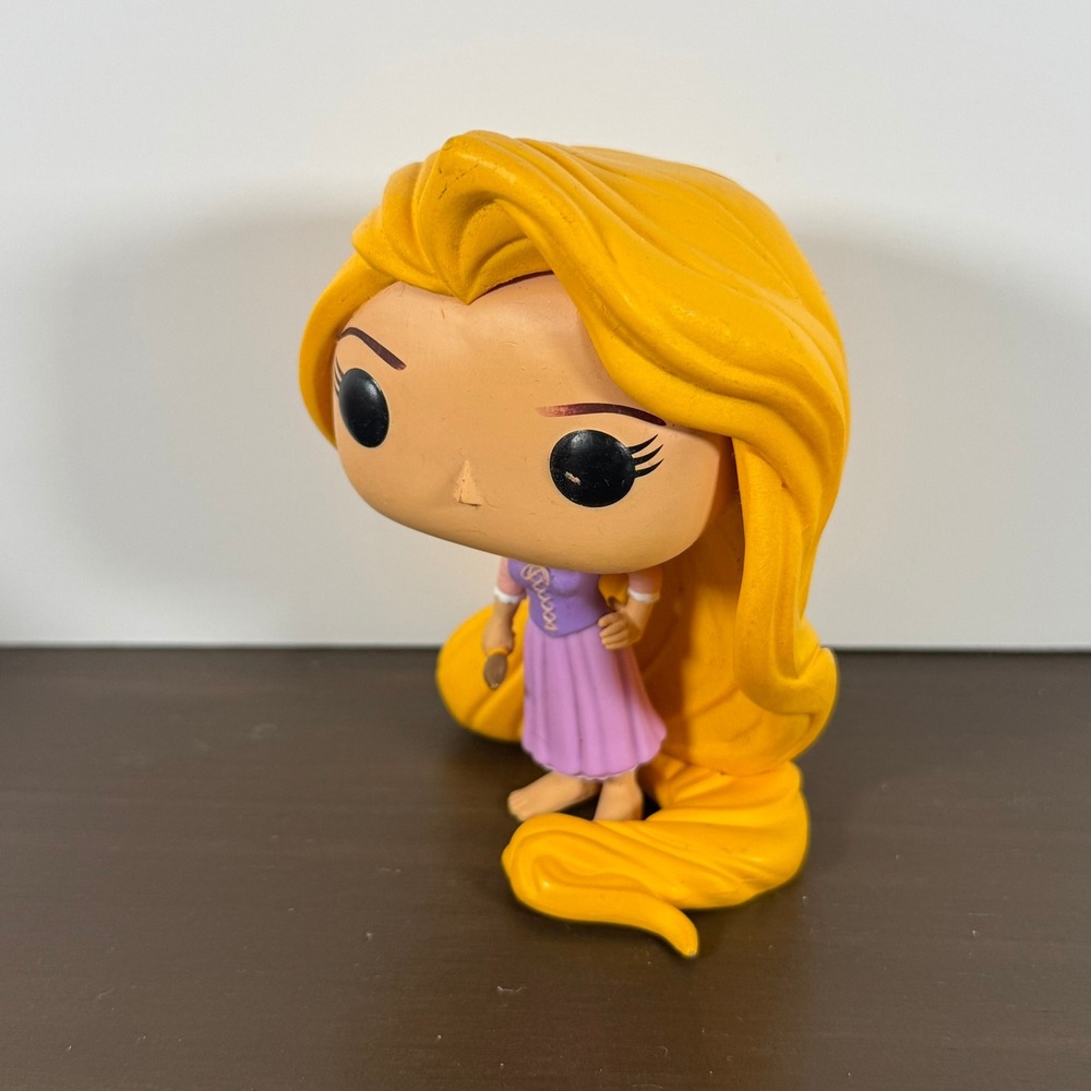 Funko Pop Disney Tangled Rapunzel Princess Vinyl Figure #147 Loose OOB - Picture 2 of 5